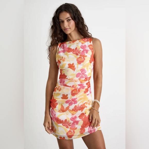 New Lulus Roanes Orange Floral Boat Neck Pleated Mini Dress Size Small - Picture 2 of 5